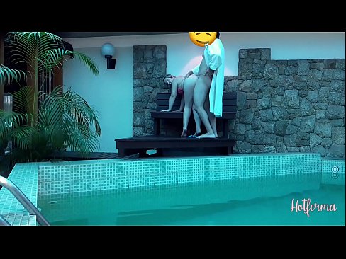 ❤️ Boss invita a cameriera à a piscina, ma ùn pudia resiste à un caldu ️ Video porno à porn co.teenactivewear.ru ️❤