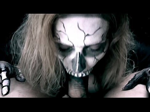 ❤️ Ragazza demonia chì succhia u cazzo cù a so bocca nera è ingoia cum. ️ Video porno à porn co.teenactivewear.ru ️❤